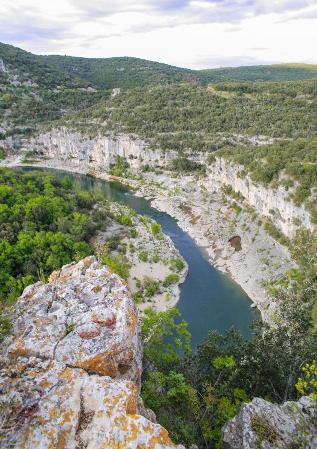 Les Yourtes De Provence Bed & Breakfast Saint-Paulet-de-Caisson Dış mekan fotoğraf