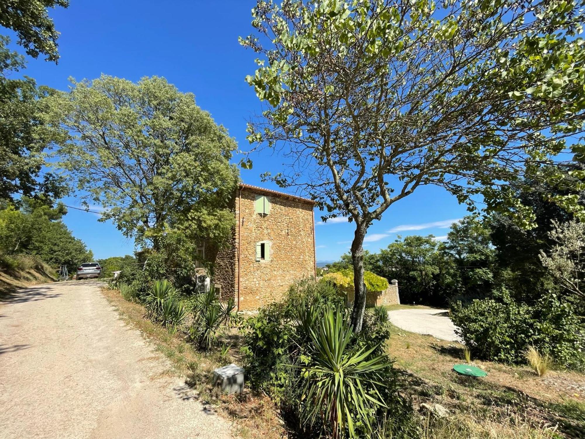 Les Yourtes De Provence Bed & Breakfast Saint-Paulet-de-Caisson Dış mekan fotoğraf